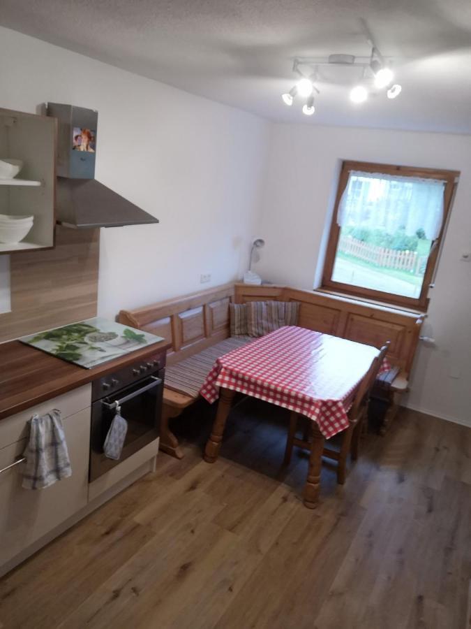 Apartment Auszeit Mit Kueche Viel Ruhe Und Natur Untrasried Exterior foto