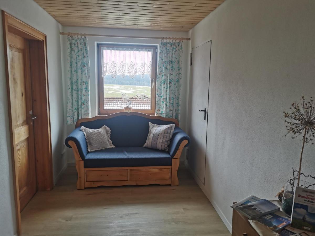 Apartment Auszeit Mit Kueche Viel Ruhe Und Natur Untrasried Exterior foto
