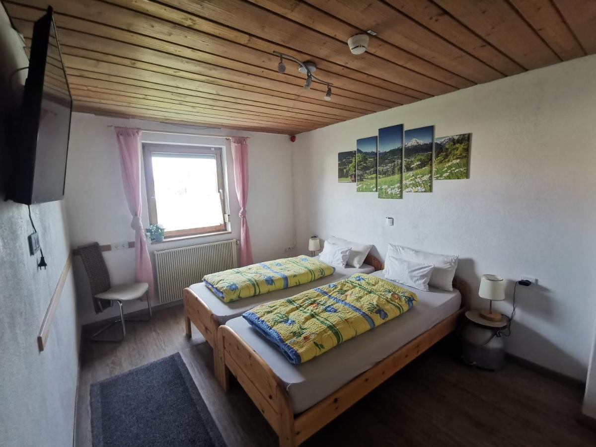Apartment Auszeit Mit Kueche Viel Ruhe Und Natur Untrasried Exterior foto